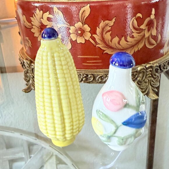 Vintage Other - 2 Vintage Snuff Bottles